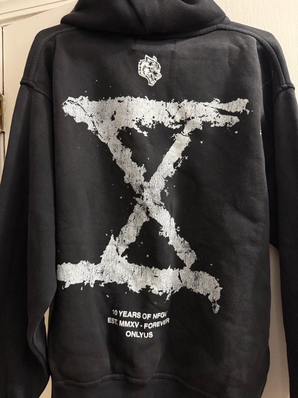 Darc Sport Black Hoodie with White Wolves Logo - Picture 2 of 3
